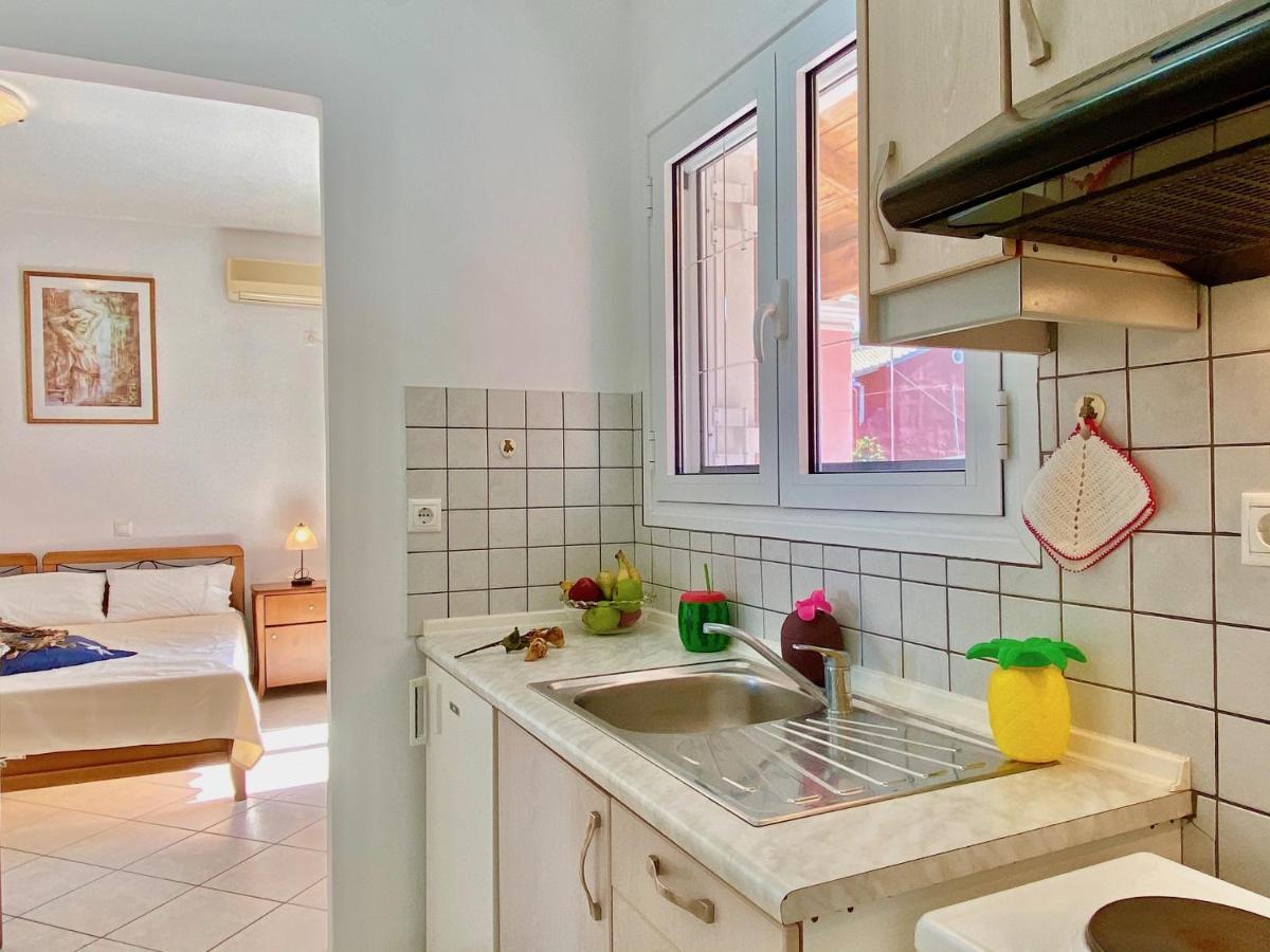 Seafront Villa Ourania Mesongi Ngoại thất bức ảnh